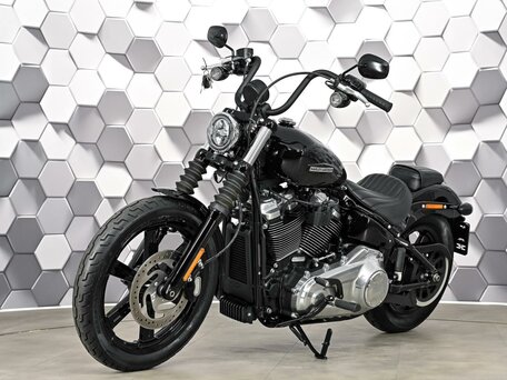 2025 Harley-Davidson Street Bob, чёрный, 1969000 рублей, вид 2