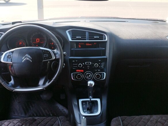 2012 Citroen C4 II, красный, 650000 рублей - вид 6