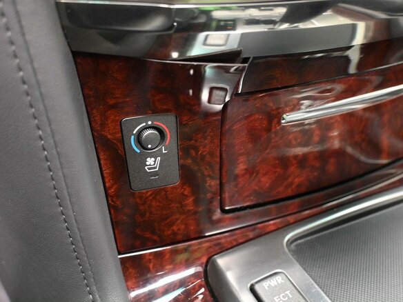 2008 Lexus LX 570 III, чёрный - вид 26