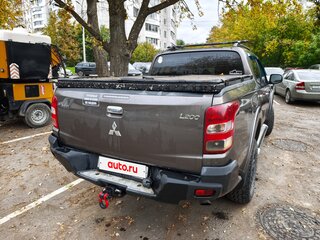 2017 Mitsubishi L200 V, коричневый, 1990000 рублей, вид 4