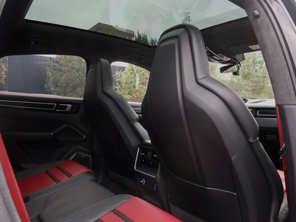 2021 Porsche Cayenne GTS Coupé III, чёрный - вид 18
