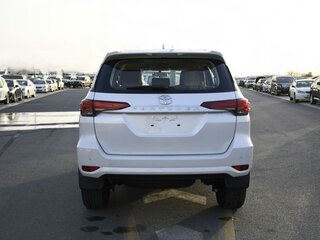 2026 Toyota Fortuner II Рестайлинг, белый, 4800000 рублей, вид 4