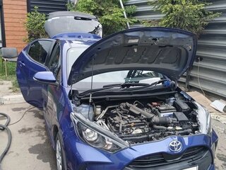 2020 Toyota Yaris IV, синий, 1200000 рублей, вид 3