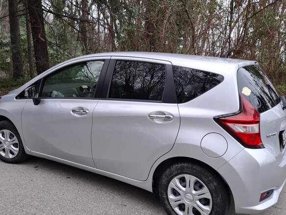 2017 Nissan Note II Рестайлинг, серебристый, 850000 рублей - вид 1