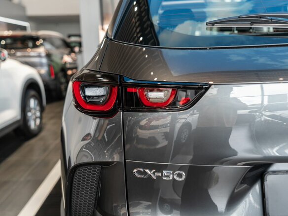 2025 Mazda CX-50, чёрный, 4725000 рублей - вид 8