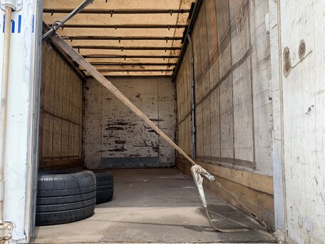 2008 Mercedes-Benz Actros, жёлтый, 3900000 рублей, вид 4