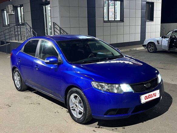 2009 Kia Cerato 5-speed II, голубой