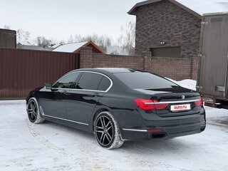 2017 BMW 7 серии Long 725Ld VI (G11/G12), чёрный, 2650000 рублей, вид 5