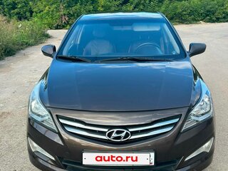 2015 Hyundai Solaris I Рестайлинг, коричневый, 900000 рублей, вид 2