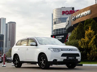 2013 Mitsubishi Outlander III, белый, 1048000 рублей, вид 2
