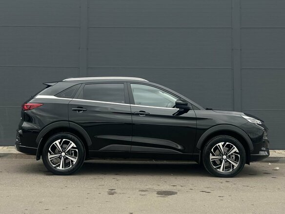 2022 JAC JS6, чёрный, 1975000 рублей - вид 3