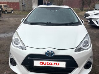 2016 Toyota Aqua I Рестайлинг, белый, 950000 рублей, вид 1
