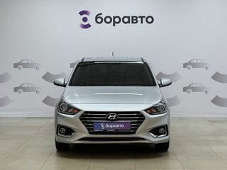 2018 Hyundai Solaris II, серебристый, 1450000 рублей, вид 2