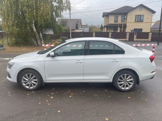 2020 Skoda Rapid II, белый, 2000000 рублей, вид 4