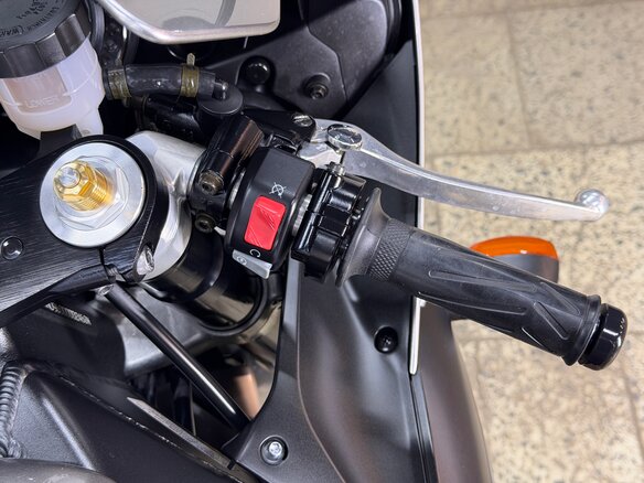 2003 Yamaha YZF-R1, серый, 655000 рублей - вид 17