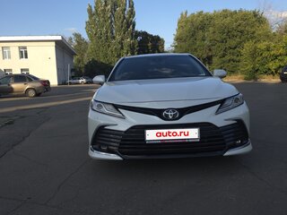 2021 Toyota Camry VIII (XV70) Рестайлинг, белый, 3060000 рублей, вид 3