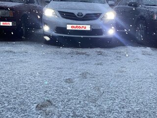 2011 Toyota Corolla X (E140, E150) Рестайлинг, серебристый, 950000 рублей, вид 3