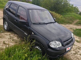 2013 Chevrolet Niva I Рестайлинг, чёрный, 460000 рублей, вид 3