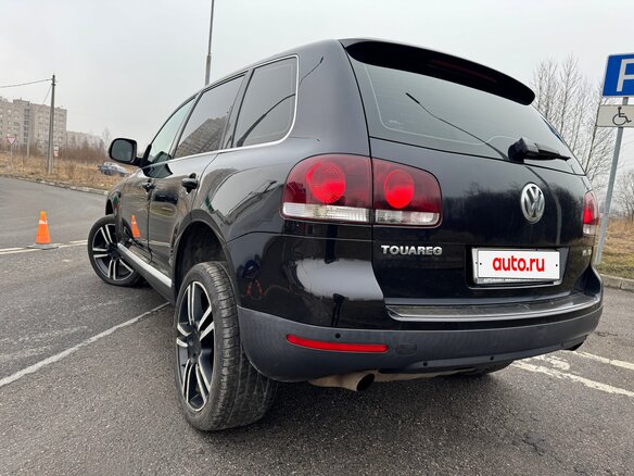 2008 Volkswagen Touareg I Рестайлинг, чёрный, 1030000 рублей - вид 5