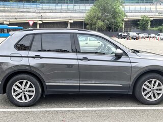 2021 Volkswagen Tiguan II Рестайлинг, серый, 2699000 рублей, вид 3