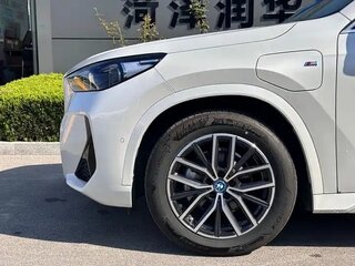 2025 BMW iX1 eDrive 25L, белый, 4117033 рублей, вид 4