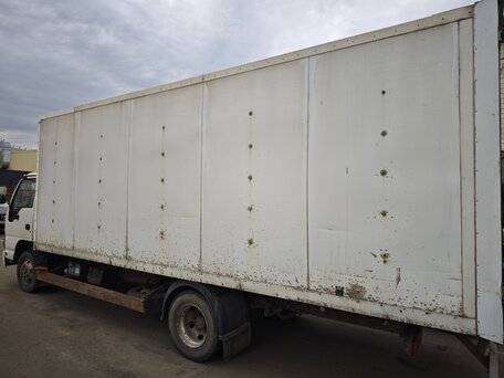 2011 Isuzu Elf (N-series), белый, 1500000 рублей, вид 3