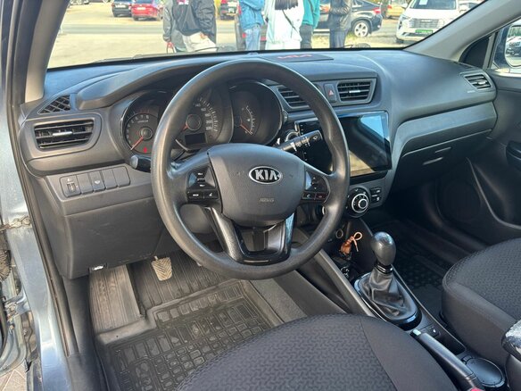 2014 Kia Rio 5-speed III, голубой, 1050000 рублей - вид 17