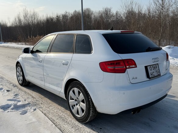 2011 Audi A3 II (8P) Рестайлинг 2, белый, 780000 рублей - вид 5