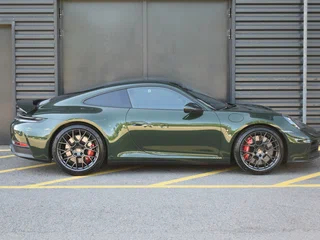 2026 Porsche 911 Carrera 4S VIII (992) Рестайлинг, зелёный, 25550000 рублей, вид 4