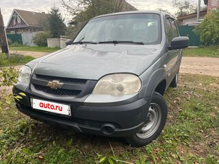 2013 Chevrolet Niva I Рестайлинг, серый, 599999 рублей, вид 1