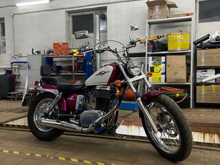 Suzuki Boulevard S40
