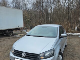 2015 Volkswagen Polo V Рестайлинг, серебристый, 650000 рублей, вид 2