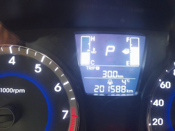 2016 Hyundai Solaris I Рестайлинг, белый, 900000 рублей - вид 5