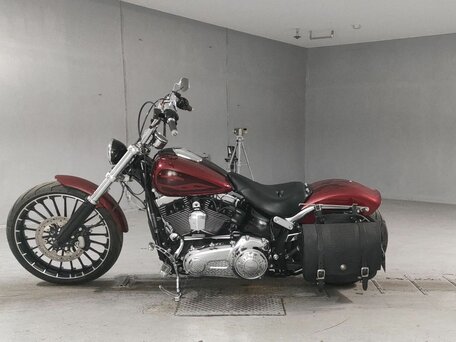 2017 Harley-Davidson Breakout, пурпурный, 1295000 рублей, вид 2