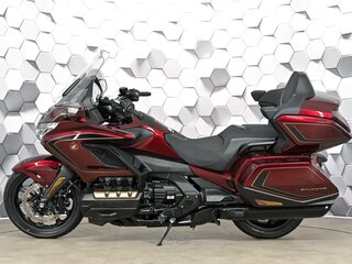 2025 Honda GL 1800 Gold Wing, красный, 3649000 рублей, вид 4