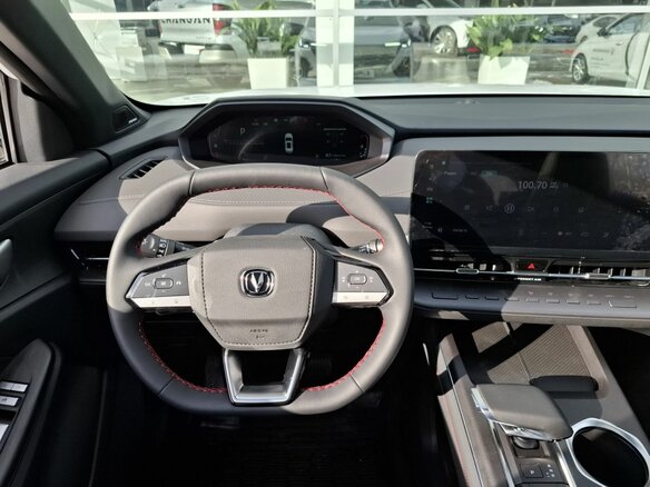 2025 Changan UNI-S I, белый, 3179900 рублей - вид 16