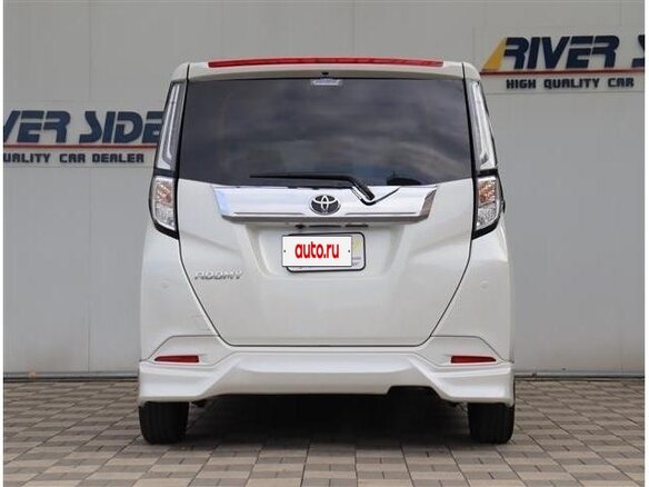 2024 Toyota Roomy I Рестайлинг, белый, 1202010 рублей - вид 4