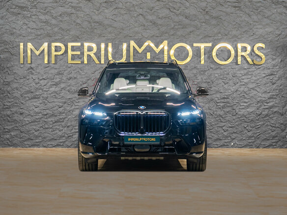 2026 BMW X7 40i I (G07) Рестайлинг, чёрный, 17990000 рублей - вид 1