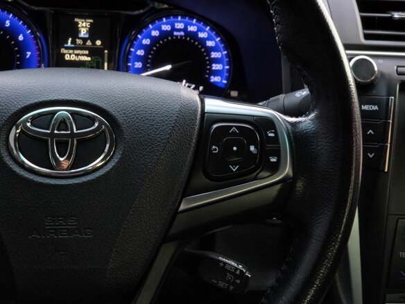 2017 Toyota Camry VII (XV50) Рестайлинг, чёрный, 2099000 рублей - вид 18