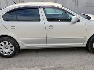2013 Skoda Octavia II (A5) Рестайлинг, серый, 1050000 рублей, вид 5