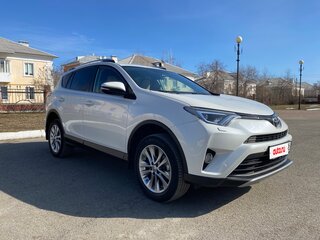 2016 Toyota RAV4 IV (XA40) Рестайлинг, белый, 2650000 рублей, вид 2