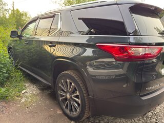 2020 Chevrolet Traverse II, серый, 2900000 рублей, вид 4