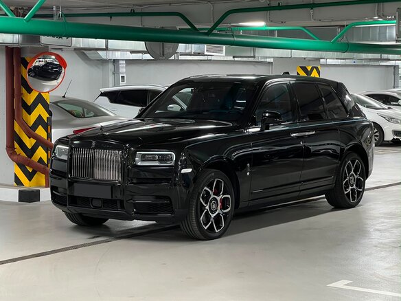 2020 Rolls-Royce Cullinan Black Badge I (Series I), чёрный, 39950000 рублей