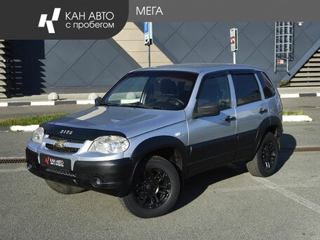 2018 Chevrolet Niva I Рестайлинг, серебристый, 587000 рублей, вид 1