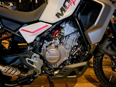 2025 Moto Morini Alltrhike, белый, 679000 рублей, вид 5