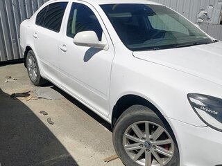 2012 Skoda Octavia II (A5) Рестайлинг, белый, 540000 рублей, вид 2