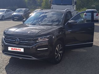 2022 Volkswagen Tayron I, чёрный, 2850000 рублей, вид 1