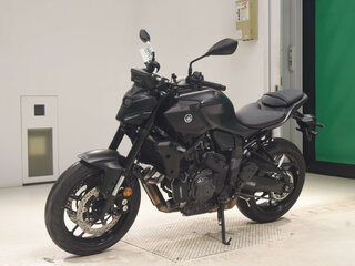 2025 Yamaha MT-07 (FZ-07), чёрный, 950000 рублей, вид 4