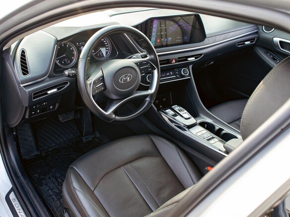 2021 Hyundai Sonata VIII (DN8), серый, 1845000 рублей - вид 8