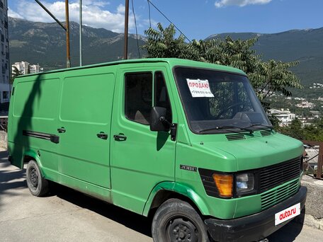 1993 Mercedes-Benz T1, зелёный, 360000 рублей, вид 3